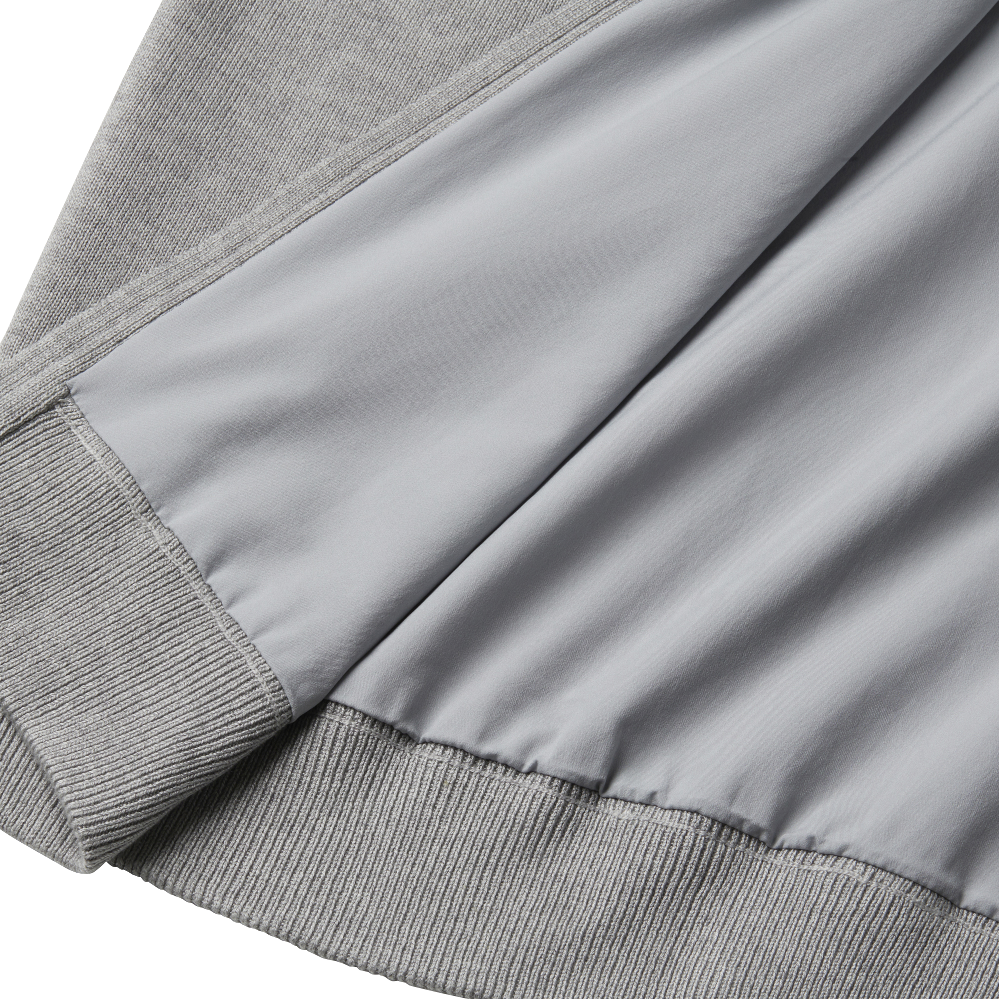 防風ライニングフルジップセーター